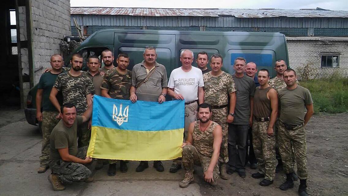 Депутати Львівської обласної ради відсвяткували День Державного прапора на Сході України
