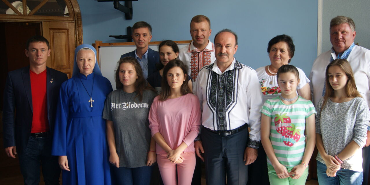 Партійці Львівщини відвідали дитячий будинок