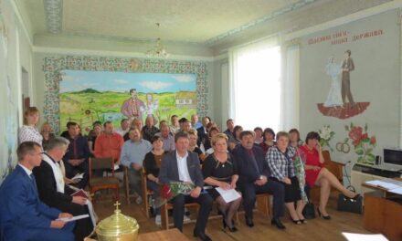 На Львівщині відбулася перша сесія селищної ради, де перемогла команда «Батьківщини»