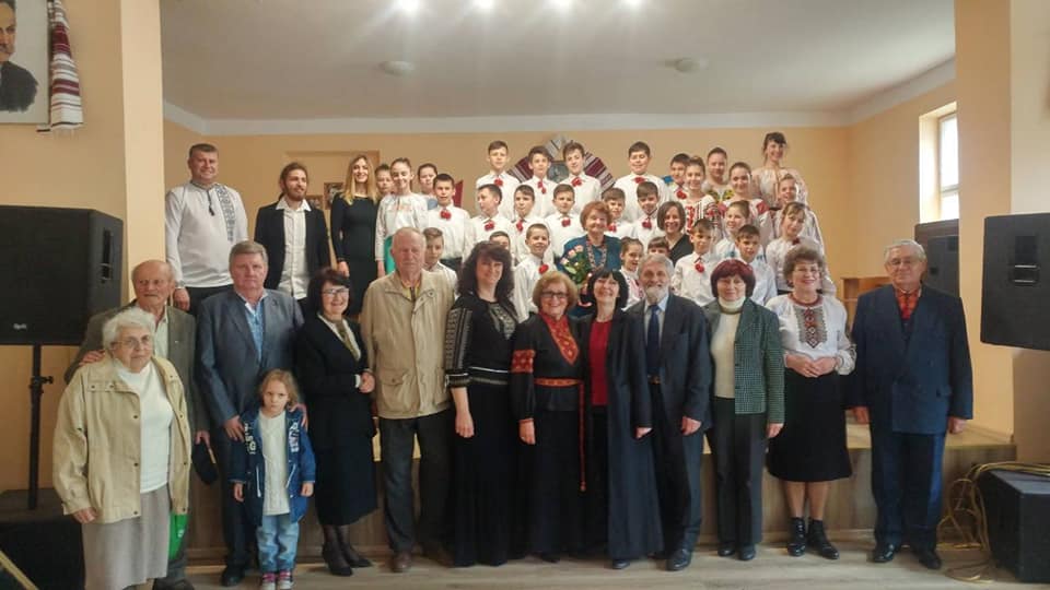“БАТЬКІВЩИНІВЦІ” САМБІРЩИНИ ВЗЯЛИ УЧАСТЬ У ТВОРЧІЙ ЗУСТРІЧІ ІЗ ВІДОМИМИ МИТЦЯМИ