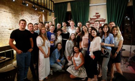 ЮЛІЯ ТИМОШЕНКО ЗУСТРІЛАСЯ З ЛЬВІВСЬКОЮ МОЛОДДЮ У АРТ-КАФЕ “ДЗИГА” (ФОТО)