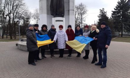 У ДЕНЬ СОБОРНОСТІ СТРИЙСЬКІ “БАТЬКІВЩИНІВЦІ” ВШАНУВАЛИ ГЕРОЇВ