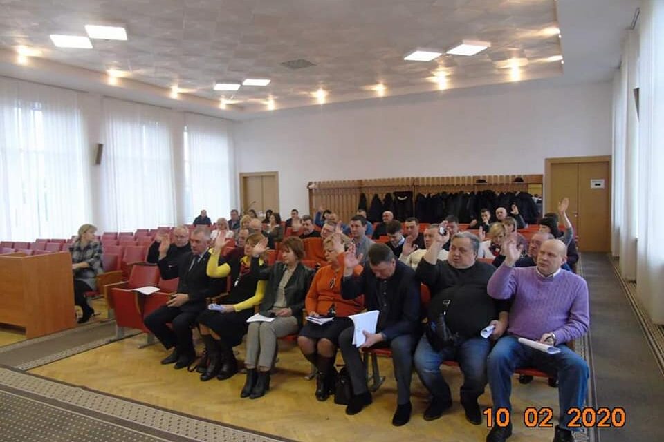 ДЕПУТАТИ ЖОВКІВЩИНИ ВИМАГАЮТЬ ВІД ВЛАДИ ПРИЙНЯТИ ПРОГРАМУ З РЕФОРМУВАННЯ ЗЕМЕЛЬНИХ ВІДНОСИН
