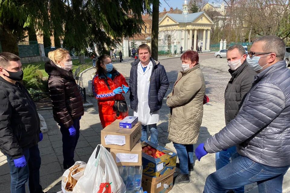 У Львові партійці «Батьківщини» об’єдналися з підприємцями для боротьби з епідемією