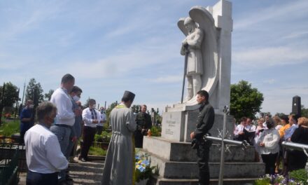 На Яворівщині представники «Батьківщини молодої» вшанували пам’ять Героїв України
