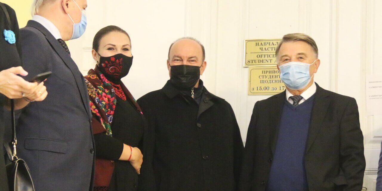 Михайло Цимбалюк вшанував пам’ять видатних дипломатів УНР/ЗУНР