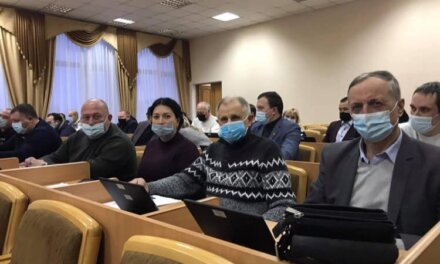 На Львівщині проходять позачергові сесії рад через підвищені тарифи