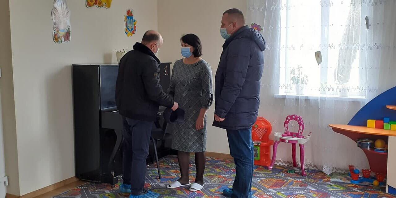 «Батьківщинівець» придбав фортепіано для дитсадка