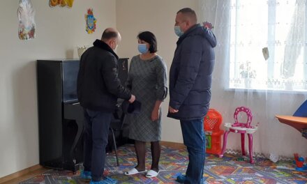 «Батьківщинівець» придбав фортепіано для дитсадка