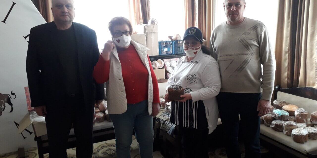 «Батьківщинівці» Львівщини передали великодні подарунки військовим
