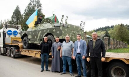 Депутат Львівської облради від «Батьківщини» передав військовим БРДМ-2