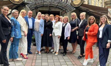Юлія Тимошенко у Львові зустрілася з успішними жінками регіону