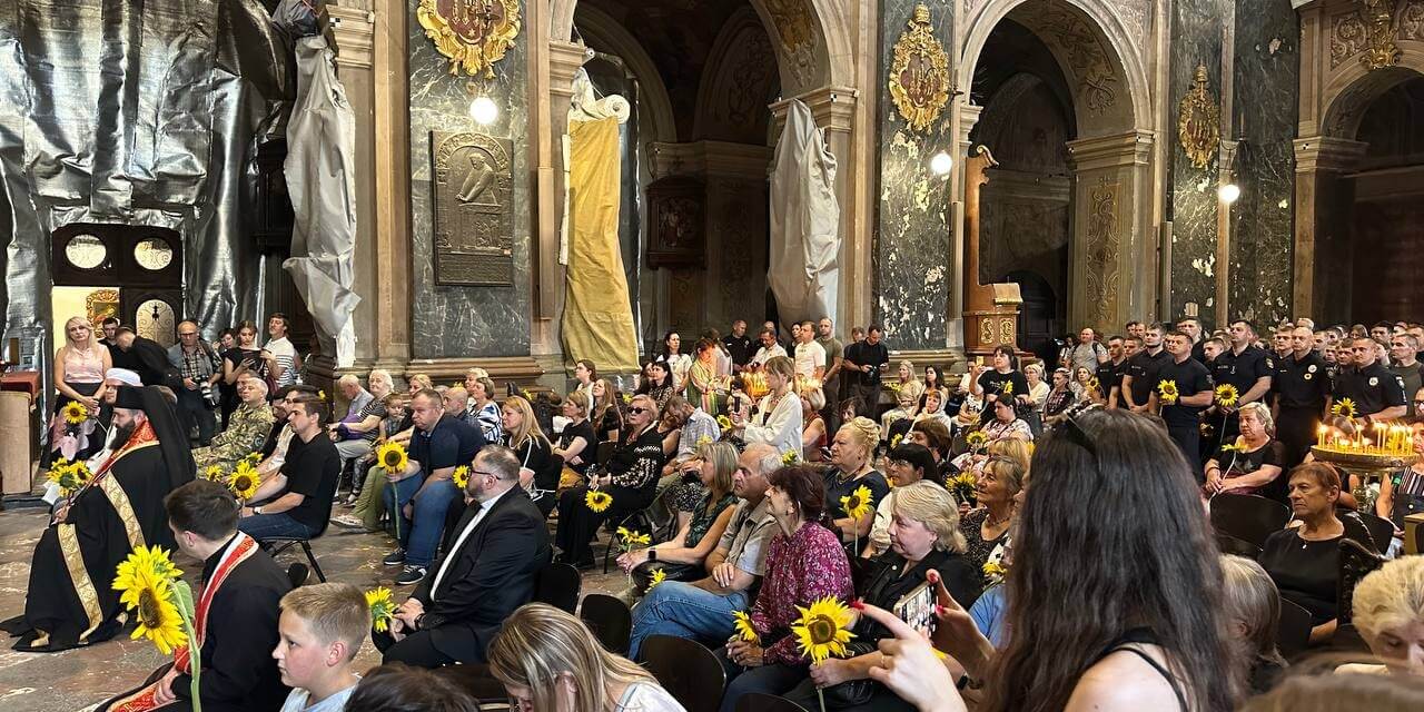 У Львові відбувся вечір-реквієм у пам’ять полеглих Захисників України