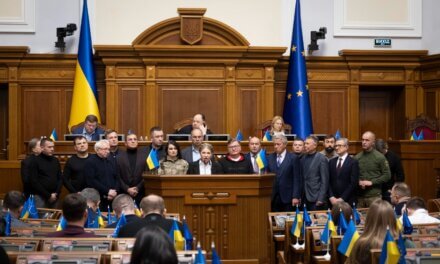 «Батьківщина» ініціює відставку уряду та створення коаліційного уряду єдності