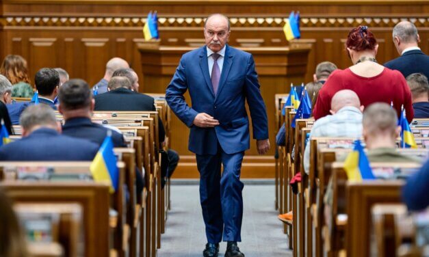 Михайло Цимбалюк: Конституції мають неухильно дотримуватися не лише громадяни, а й влада