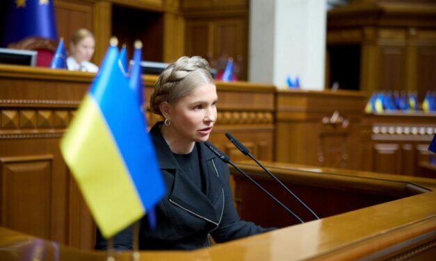 Фракція «Батьківщина» в парламенті – єдина не дала жодного голосу за законопроєкти про оподаткування посилок